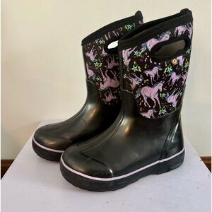 Like New! - Bogs Classic II Boots - Girls size 3